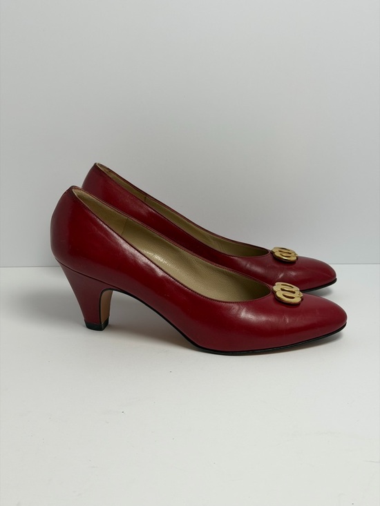 Shoes - Salvatore Ferragamo Vintage Gancini Red Leather Pumps Size 5.5